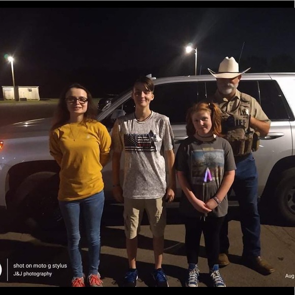 Meet your Posher, Santana - Picture 13 of 17